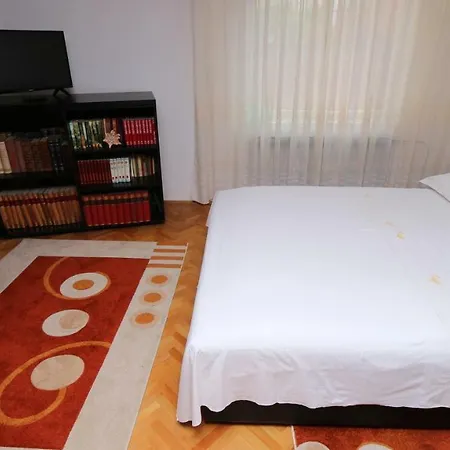 Promenade Apartman *